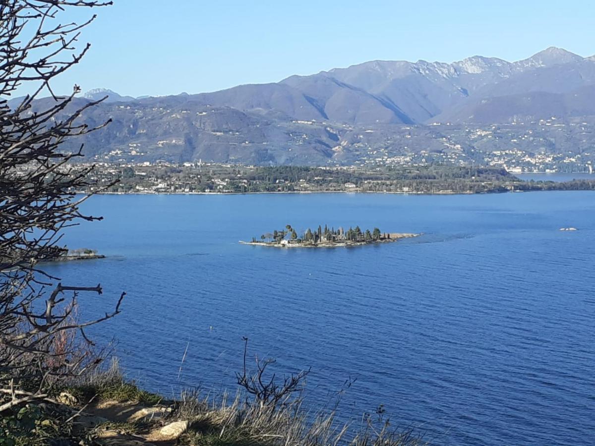 Verde & Lago Appartamento Vicino Al Lago Di Garda カルチナート エクステリア 写真
